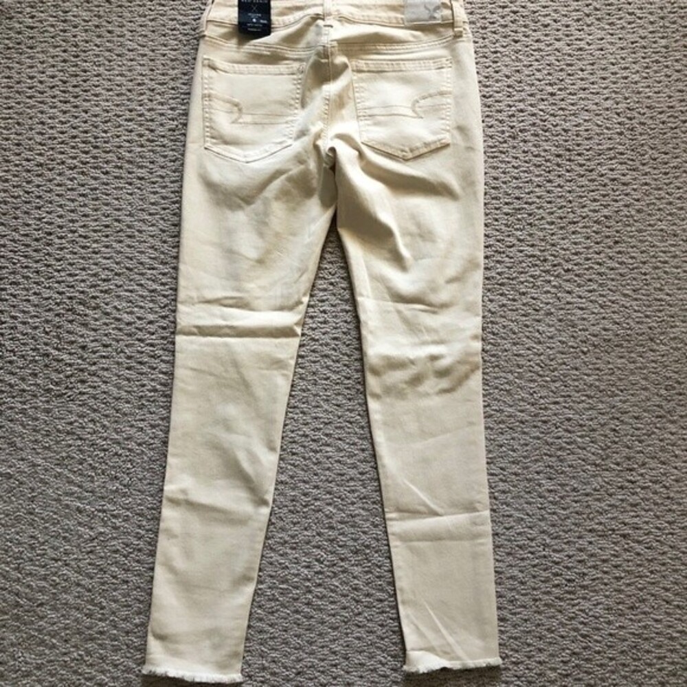 American Eagle-Super Stretch-Destroyed-Cream-sz 6 - Picture 4 of 5
